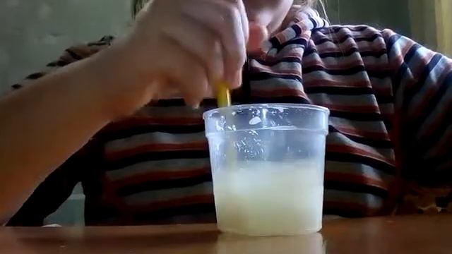 Слайм из клея пва луч и натрия тетрабората, скраба от чёрных точек, вода, таналка! ? смотреть онлайн