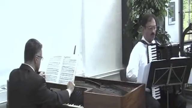 Mozart Klavierkonzert Nr. 27 KV 595 mit Akkordeon und Hammerklavier смотреть онлайн