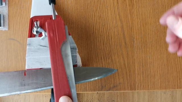 Переточка ножа под 30 градусов на точилке "Жук" смотреть онлайн
