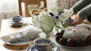 Белорусская деревня. Рецепт Пасхального кулича и покраска яиц традиционным способом. Сервировка стол