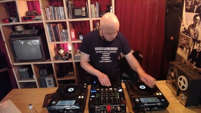 Club Fargo presents: OLD FJ (Groovy Disco Boogie Mix) смотреть онлайн
