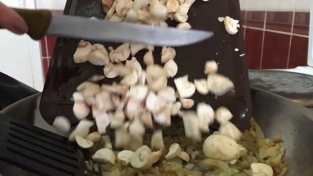 Макароны с курицей и шампиньонами смотреть онлайн