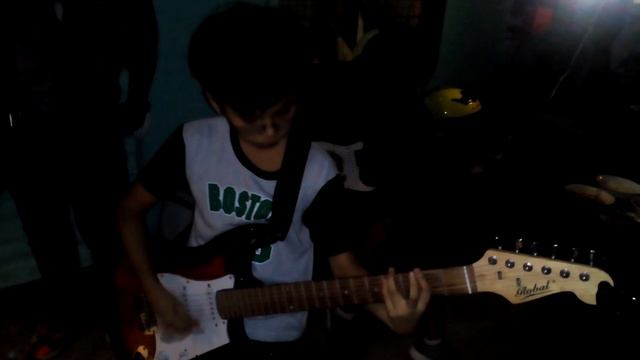 Igee is on guitar - laklak by The Teeth смотреть онлайн