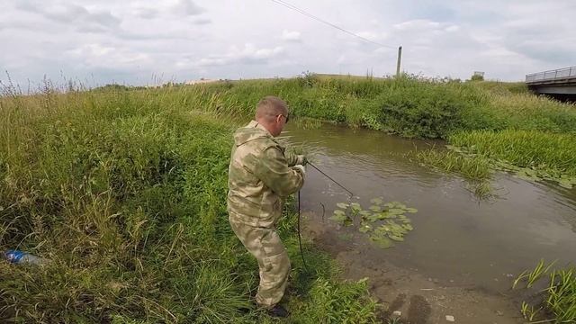 Эти тяжёлые находки мы подняли со дна реки с помощью Поискового магнита смотреть онлайн