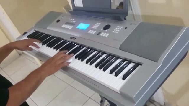 YAMAHA DGX-230 Y DGX-220 DEMO - TECLAS HOUSE смотреть онлайн