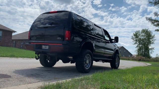 6.0 PowerStroke Looney Tune and Straight Pipe with an 03 Turbo смотреть онлайн