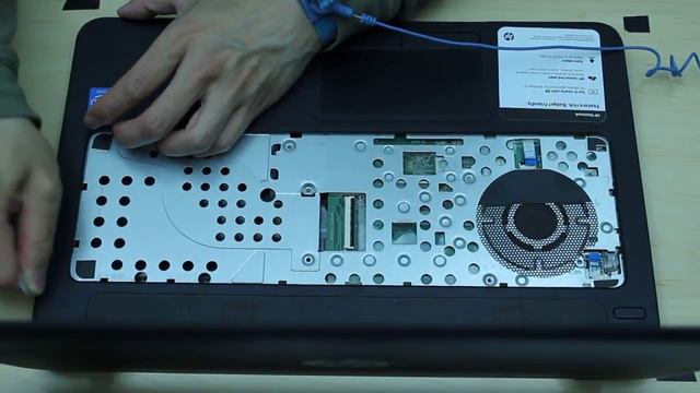 Hp 15 Notebook PC 15-f059wm black disassembly remove motherboard/hard drive/ram etc.. смотреть онлайн