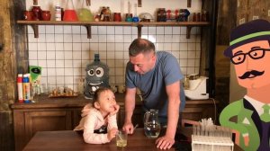 КАК НАДУТЬ ПУЗЫРЬ В ПУЗЫРЕ - Веселые эксперименты дома с Андреем Бортовым #30