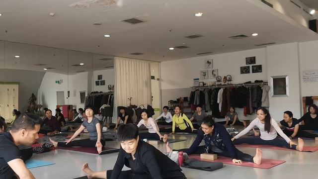 Basic flow yoga смотреть онлайн