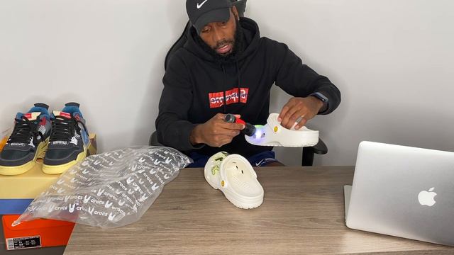 WATCH BEFORE YOU BUY BAD BUNNY CROCS ON FOOT REVIEW смотреть онлайн