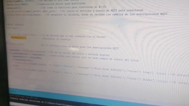 ESP32 Con MQTT смотреть онлайн