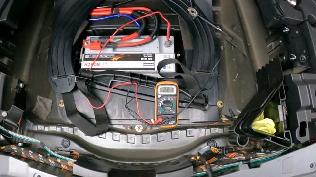 Нашел причину утечки тока BMW X5 E53 если разряжается аккумулятор смотреть онлайн