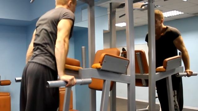 Брусья. Трицепс смотреть онлайн