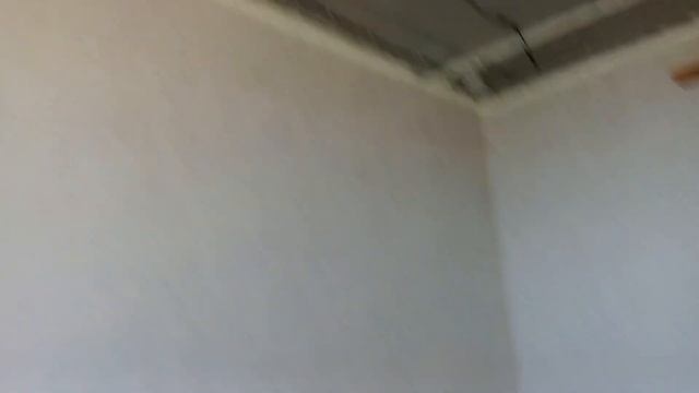 Воскресенье. Обои продолжают отклеиватся. Что делать ? смотреть онлайн