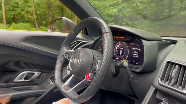 Unterwegs mit dem Audi R8 Spyder V10 Performance смотреть онлайн