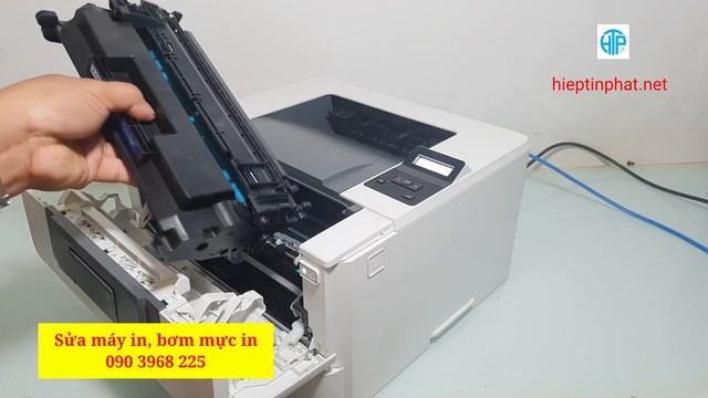How to change toner in printer | Replacing the Toner Cartridge | HP Color LaserJet Pro M404dn | смотреть онлайн