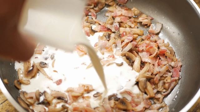 Картошка в Сливочно Грибном Соусе с Беконом смотреть онлайн