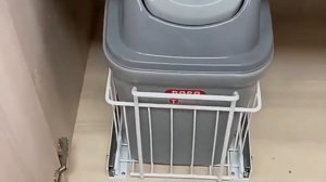 Как сделать выдвижное мусорное ведро под мойку своими руками Сетка органайзер для мусорного ведра