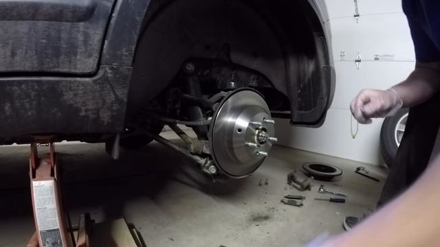 How to change rear brakes and rotors on a 2013 Kia Sorento смотреть онлайн