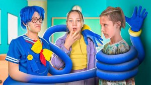 ДРУГ моего ПАРНЯ ВЛЮБИЛСЯ в меня! ПАРЕНЬ ДЛИННЫЕ НОГИ СДЕЛАЛ УЖАСНОЕ Ради КСЮШИ!