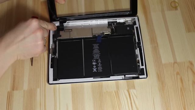 Замена стекла iPad 2 смотреть онлайн