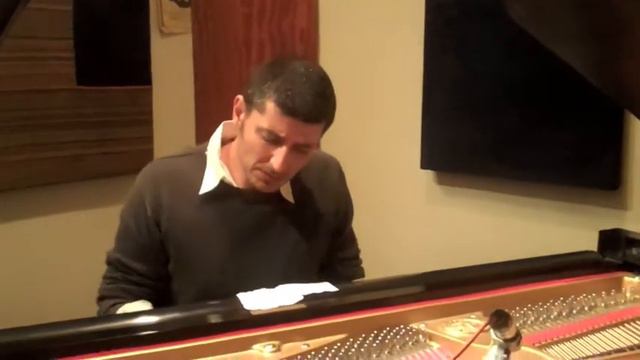 "Papyrus" - 11.13.2009 - The Vibe Of Now - Roy Zu-Arets on Piano смотреть онлайн