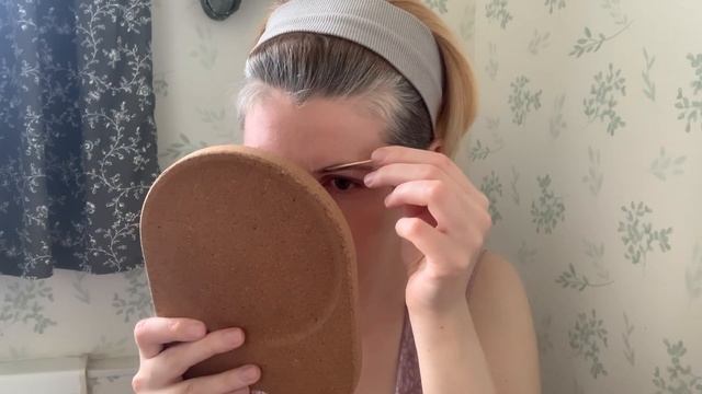 Крашу брови зубочисткой после курсов бровиста/Разметка бровей/Чему меня научили? смотреть онлайн