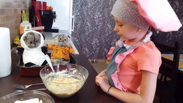 БАСИКИ ГОТОВЯТ ПЕЧЕНЬЕ / НЕОБЫЧНЫЙ РЕЦЕПТ / КУХНЯ АЛИСЫ смотреть онлайн