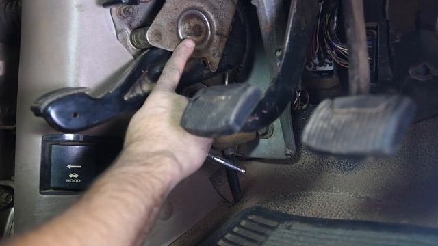 PHP Hydra Chip Install - Ford OBS 7.3 - Power Hungry Performance смотреть онлайн
