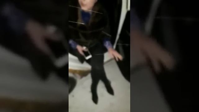 Пьяные Русские девушки не хотели оплатить такси смотреть онлайн