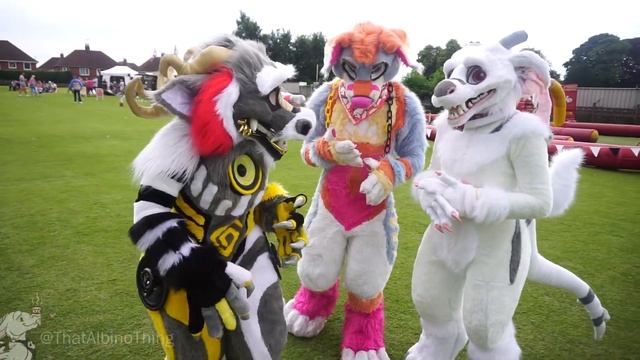Flame goes to the Carnival with Beauty of the Bass and Cure!! (Fursuiting at a carnival) смотреть онлайн