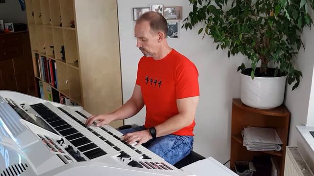Kraftwerk Medley (Roboter Autobahn Radioaktivität Das Model) cover Wersi OAX 1000 Pergamon Elektro смотреть онлайн