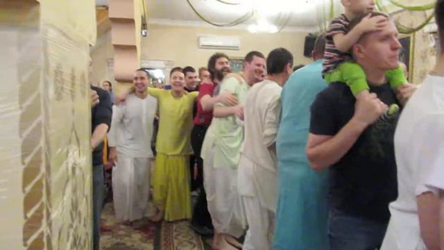 Экстатичный киртан с Вамшидхара прабху в день явления Господа Нитьянанды***г.ОМск (часть1)18.02.19. смотреть онлайн