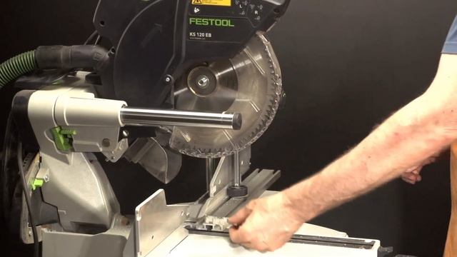 Как режет алюминий пильный диск на торцовочной пиле Kapex 120 Festool | Пильный диск Z80 WOODWORK смотреть онлайн