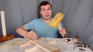 Малой изобрёл молоток