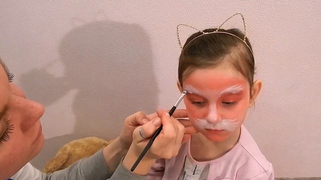 МАКИЯЖ КОТЕНОК / Детский аквагрим КОШКА / Видео для девочек смотреть онлайн