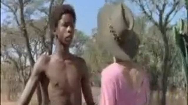 The God must be crazy - Funny scenes смотреть онлайн