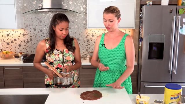 How to Make Brigadeiro! Brazilian Candy Recipe | Hilah Cooking смотреть онлайн