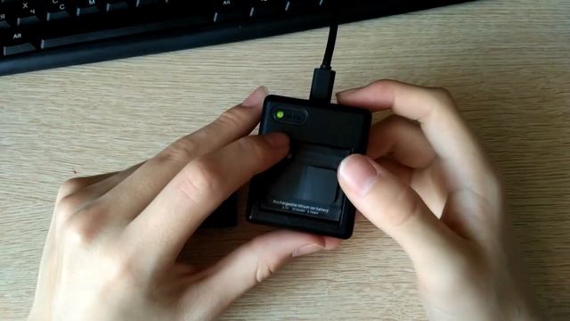 Зарядное устройство и 2 аккумулятора для Xiaomi yi с Aliexpress смотреть онлайн