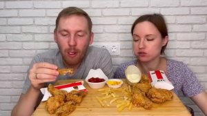МУКБАНГ КФС ОСТРЫЕ КРЫЛЫШКИ  БУРГЕР ТВИСТЕР СЛАДКИЕ ПИРОЖКИ MUKBANG KFC