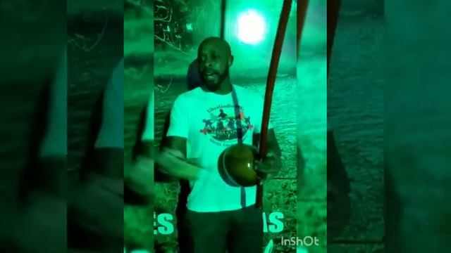 abadá-capoeira 2021 - Professor sombrinha - Musica - Luz na escuridão #capoeiraabadá2021 смотреть онлайн