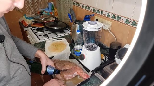 КАК ПРИГОТОВИТЬ БАРАНЬЮ НОГУ ЗАПЕЧЕННУЮ В ДУХОВКЕ!!! смотреть онлайн