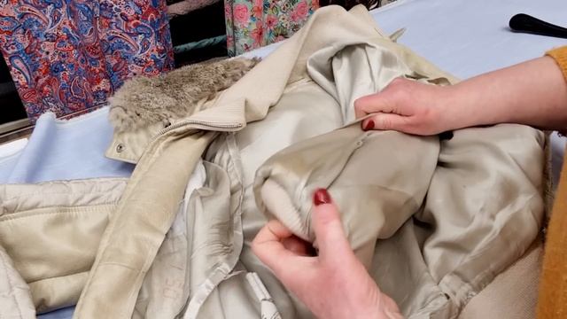 Открытая вакансия в ателье! Новые расцветки сумок! Оригинальный жакет и "подуставшая" куртка. смотреть онлайн