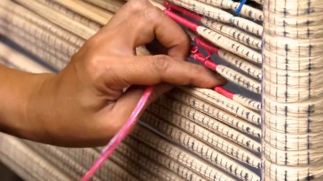 Bali’ye Özgü Çift Katlı İkat Dokumalarının Yapımı (Asya Sanat Müzesi) смотреть онлайн