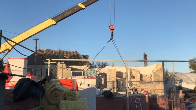Демонтаж дома Ч1. Демонтируем плиты перекрытия первого этажа. Кран КС 5473 Bumar. 2018г. смотреть онлайн