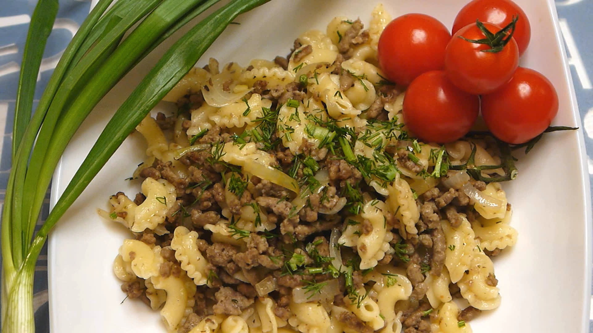 МАКАРОНЫ ПО-ФЛОТСКИ МАКАРОНЫ С ФАРШЕМ И ИТАЛЬЯНСКИМИ ТРАВАМИ