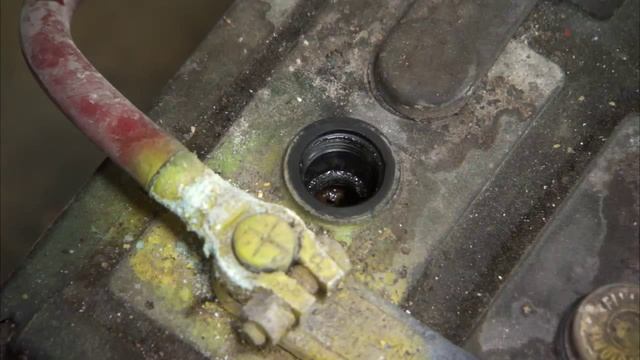 Советы по техническому обслуживанию аккумуляторной батареи генераторных установок Cat® смотреть онлайн