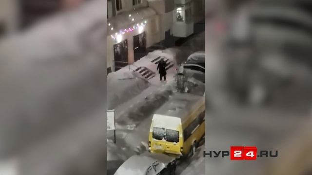 В Новом Уренгое в новогоднюю ночь стреляли из ружья смотреть онлайн