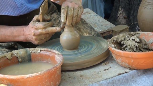 Metamorfozele lutului - Vitos Ladislau, ceramist din Miercurea Ciuc. смотреть онлайн