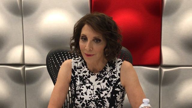 Andrea Martin ('Great News') on 'very modest' Tina Fey, her Tonys record, and Ariana Grande смотреть онлайн